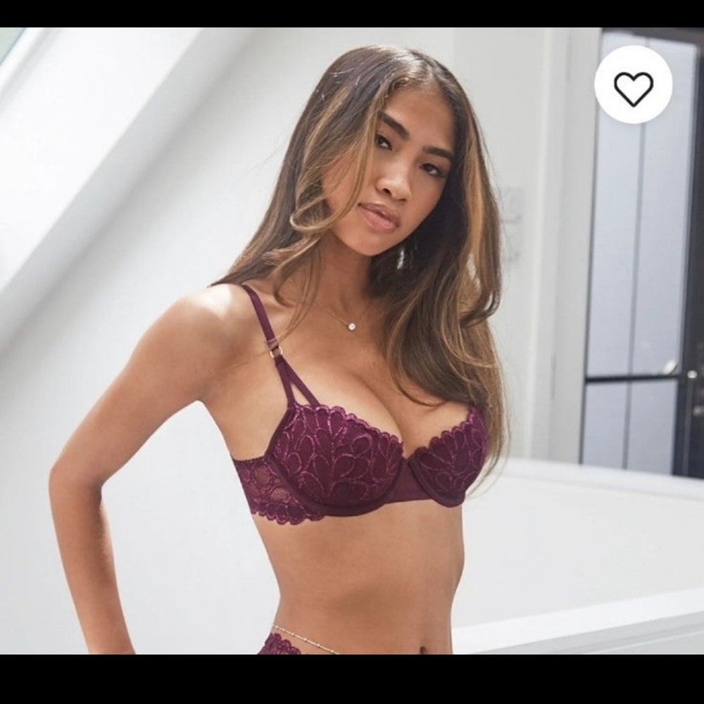 NWT Savage X Fenty Lightly Lined Lace Balconette Bra Size 38B